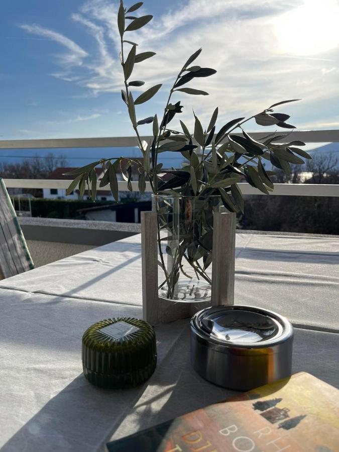 Apartments Marinovic Brzac Екстер'єр фото
