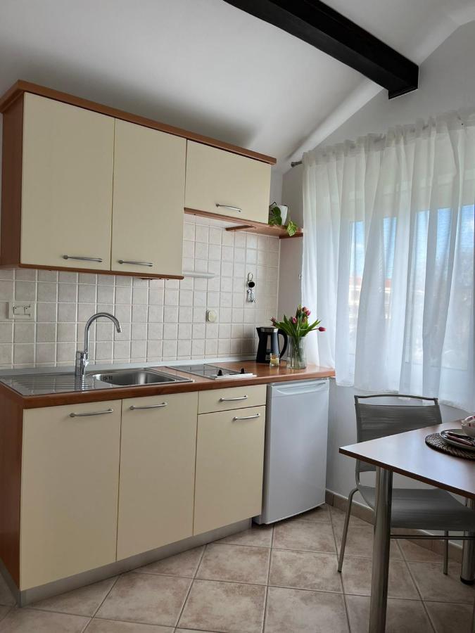 Apartments Marinovic Brzac Екстер'єр фото